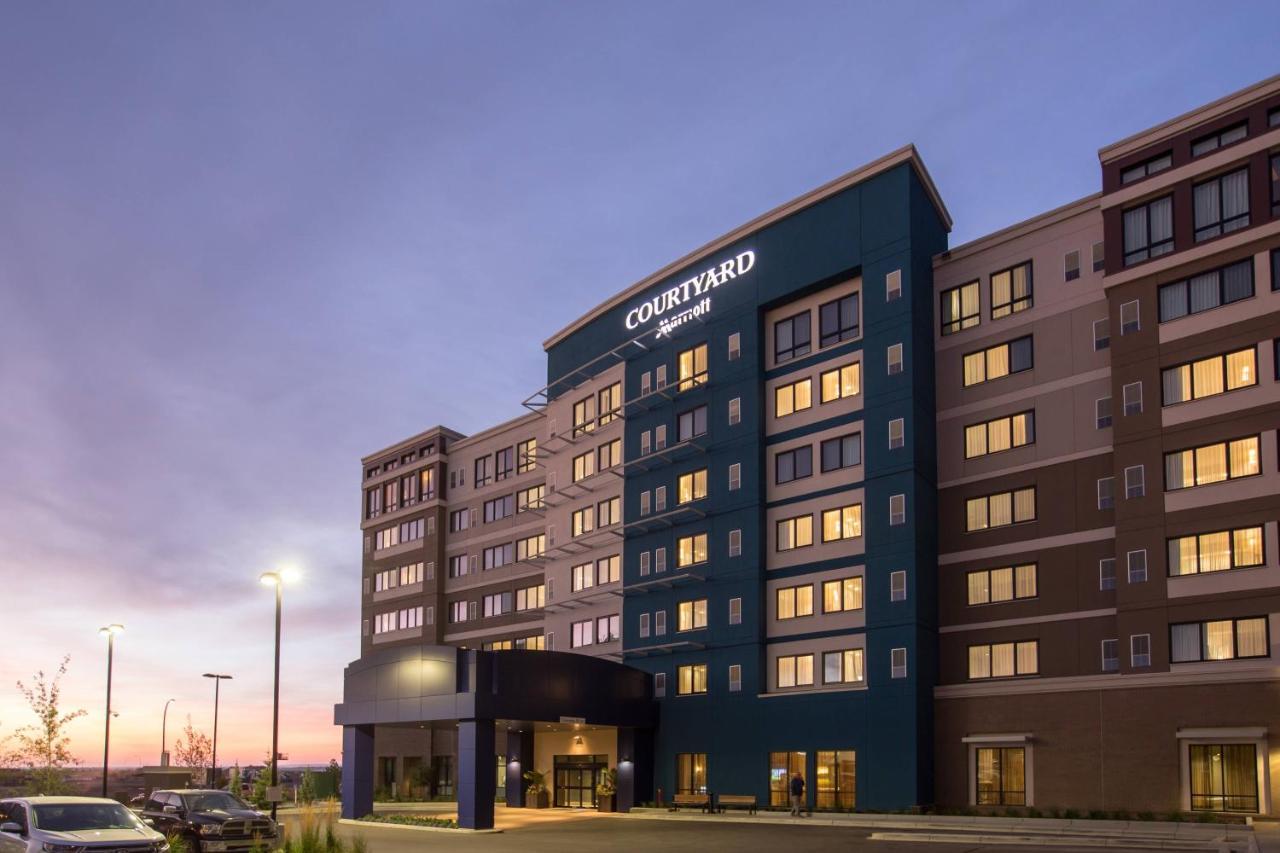 Hotel Courtyard By Marriott Calgary South Esterno foto