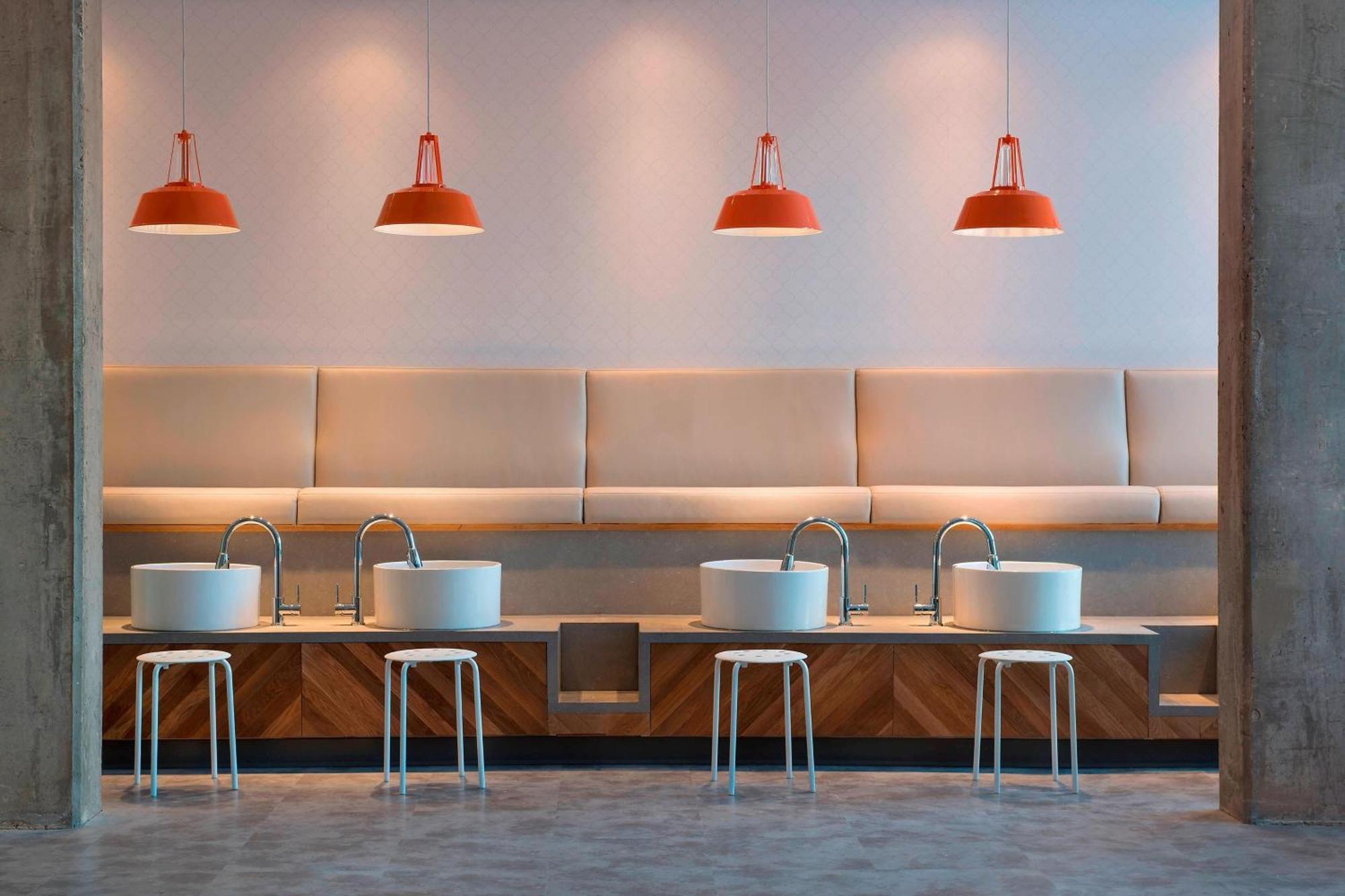Hotel Courtyard By Marriott Calgary South Esterno foto