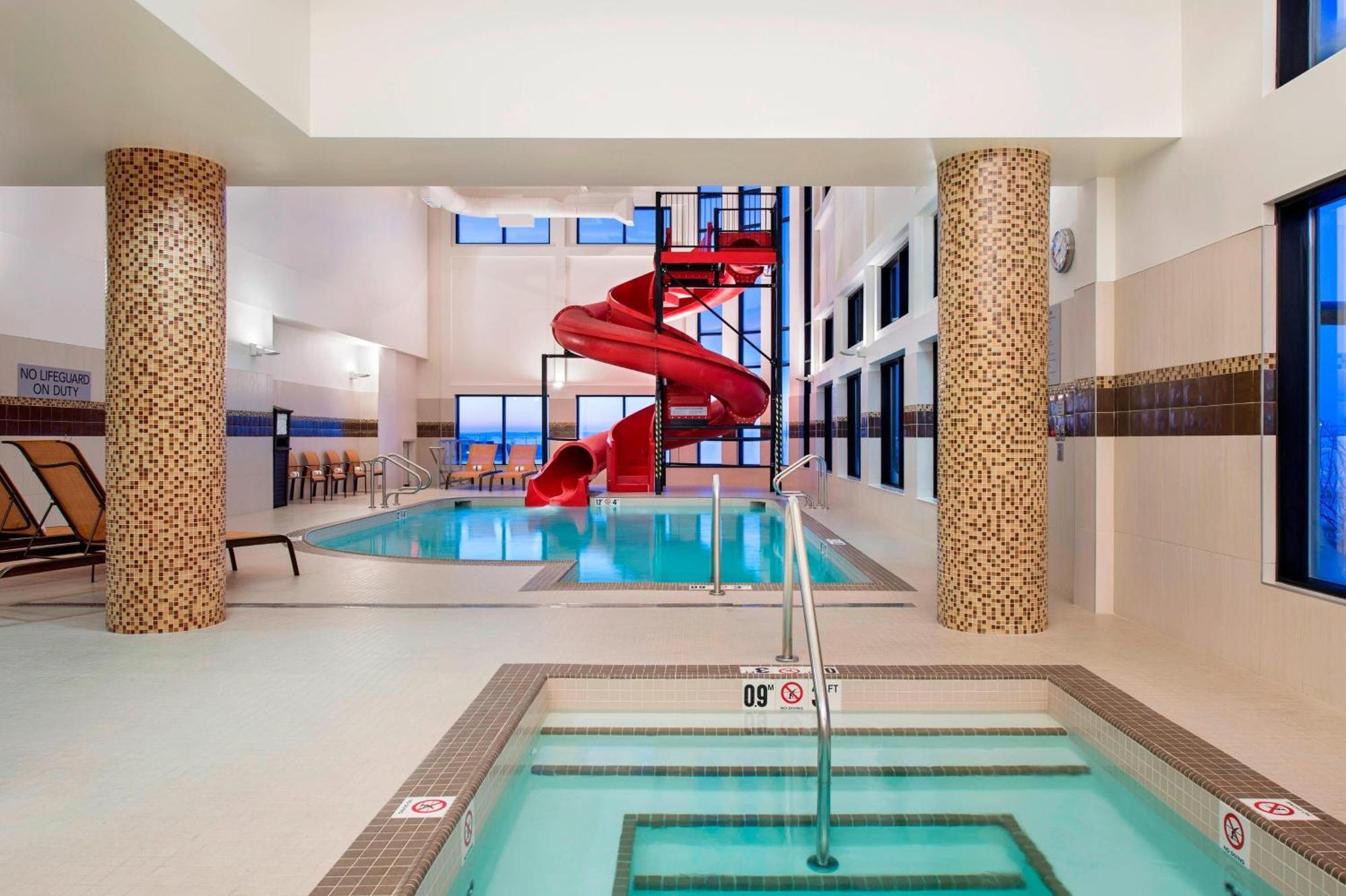 Hotel Courtyard By Marriott Calgary South Esterno foto