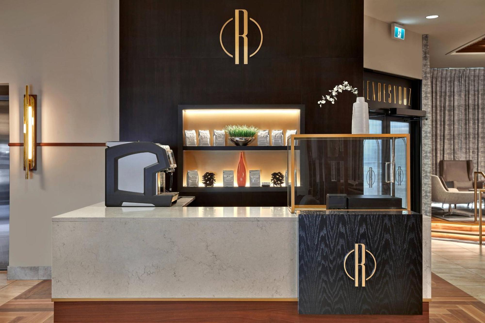 Hotel Courtyard By Marriott Calgary South Esterno foto