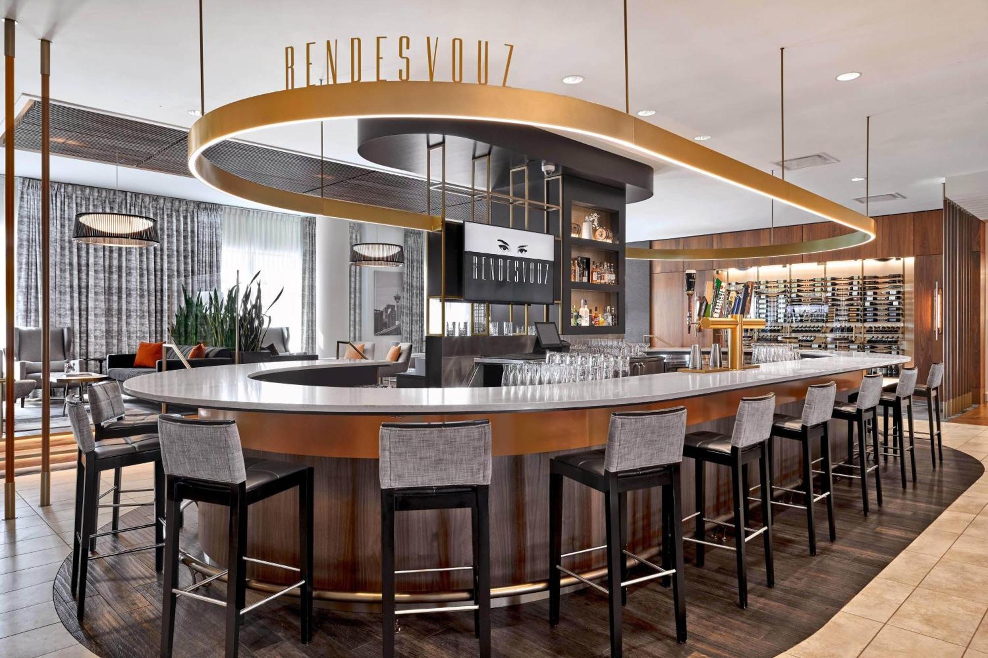 Hotel Courtyard By Marriott Calgary South Esterno foto